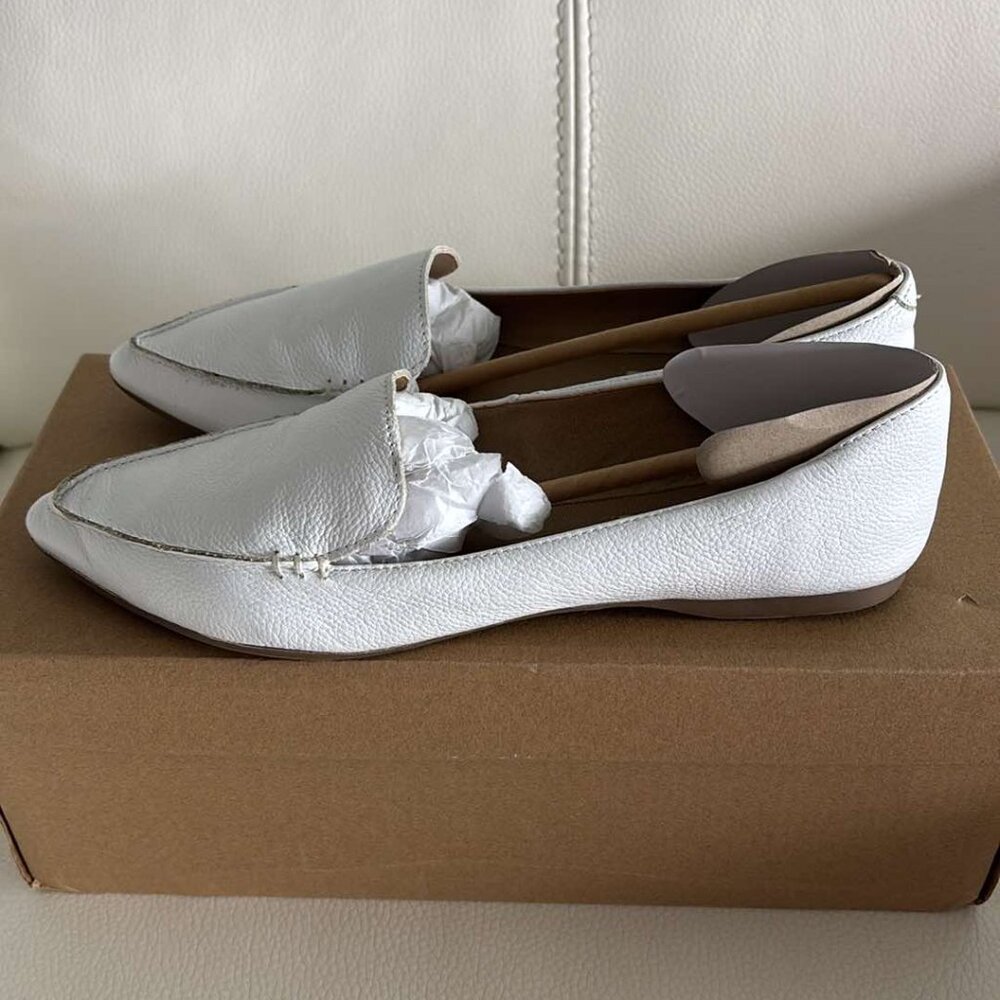 Steve Madden Women's Feather Loafer Flat 6.5